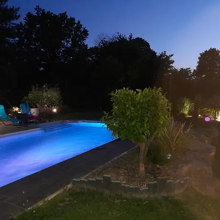 Oda ve Kahvaltı Champetre 4*