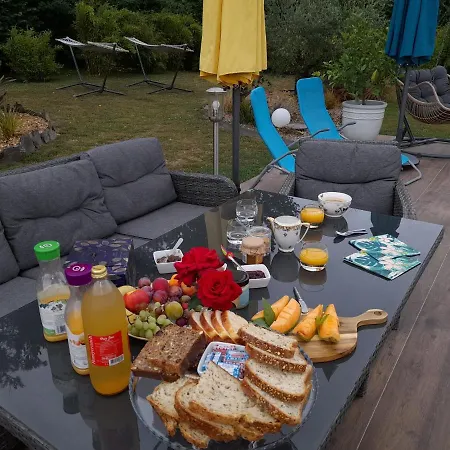 Oda ve Kahvaltı Champetre 4*